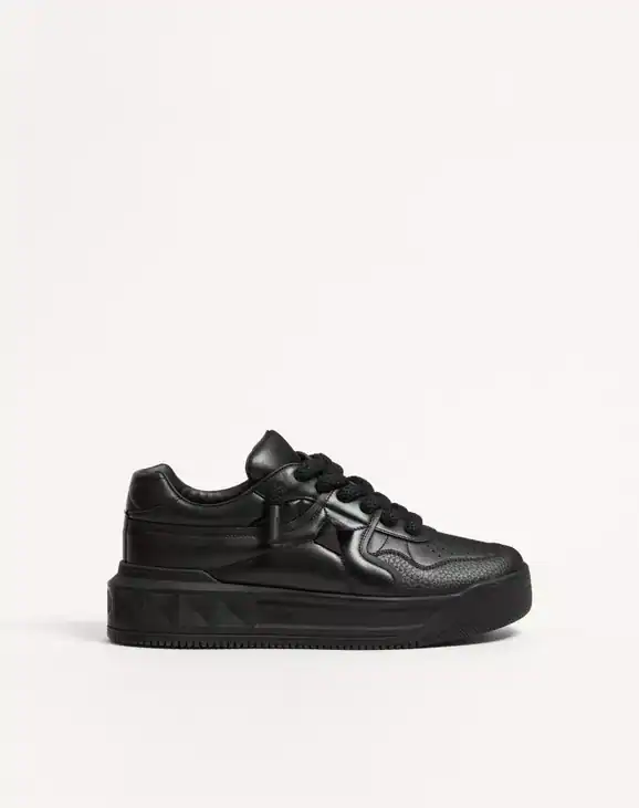 Valentino One Stud Xl Nappa Leather Low-Top Sneaker Black - Image 2