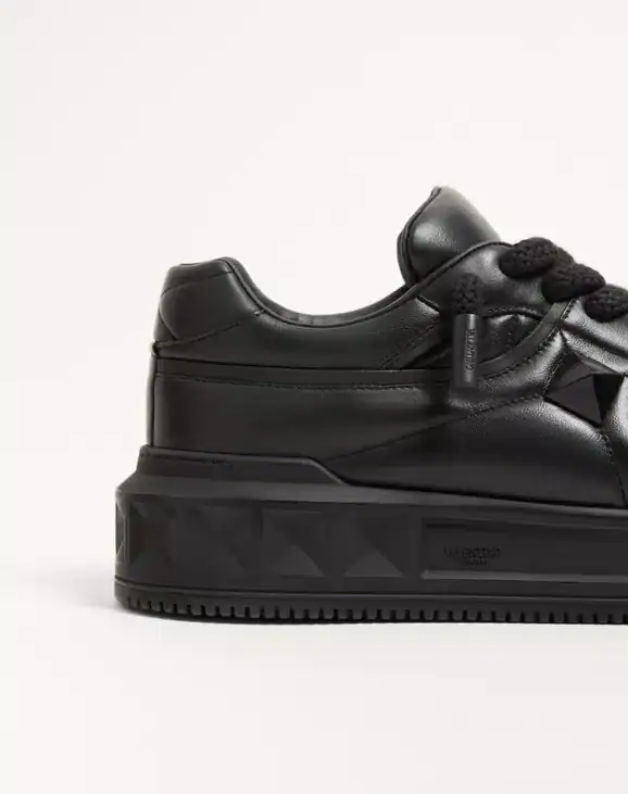 Valentino One Stud Xl Nappa Leather Low-Top Sneaker Black - Image 6