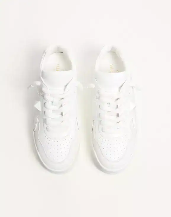 Valentino One Stud Xl Nappa Leather Low-Top Sneaker White - Image 4