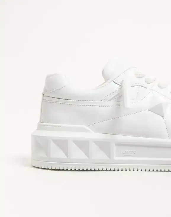 Valentino One Stud Xl Nappa Leather Low-Top Sneaker White - Image 7