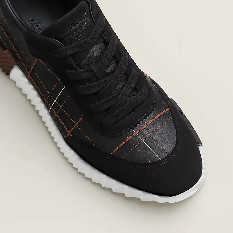 Hermès Bouncing Sneakers Blanc with black and orange stitching, stylish and comfortable for casual w.