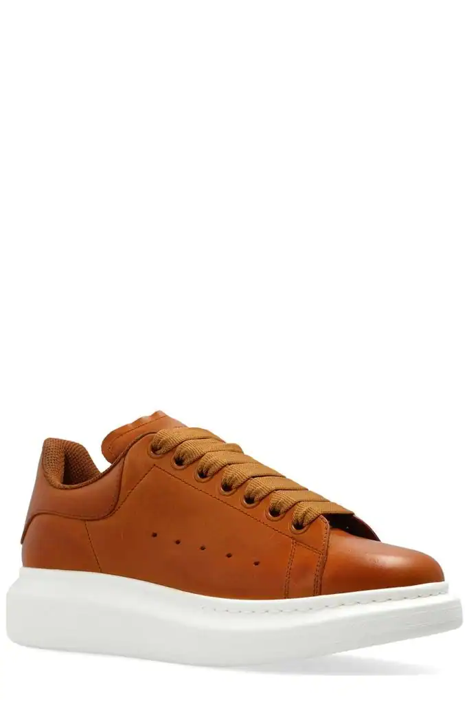 Alexander McQueen Oversized Caramel Brown - Image 3